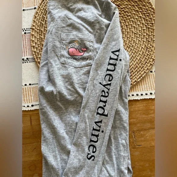 Vineyard Vines | Happy New Year Whale Long-Sleeve Pocket Tee - Picture 6 of 6